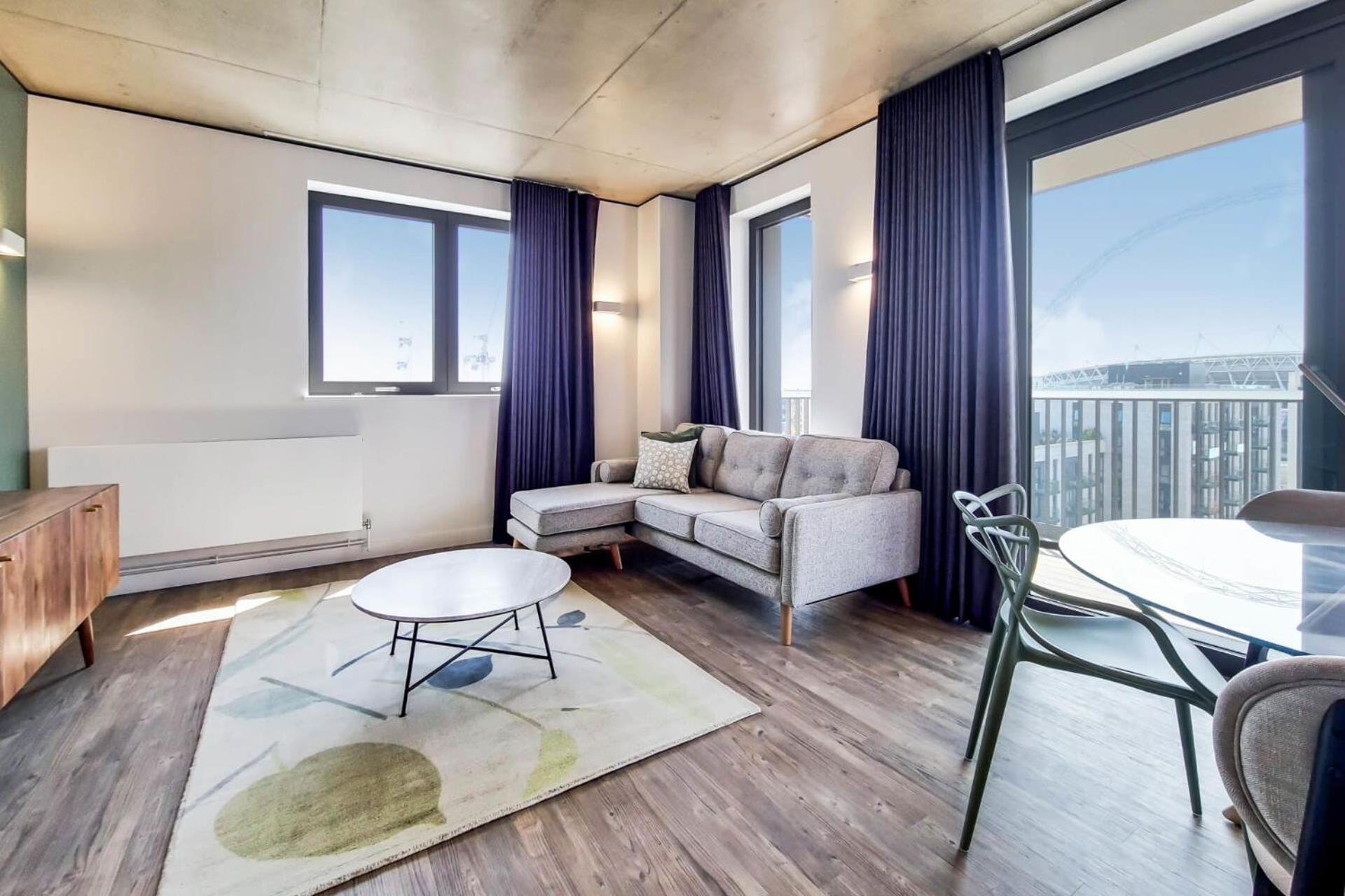 Botanical-Inspired Apartments At Repton Gardens Right In The Heart Of Wembley Park ロンドン エクステリア 写真