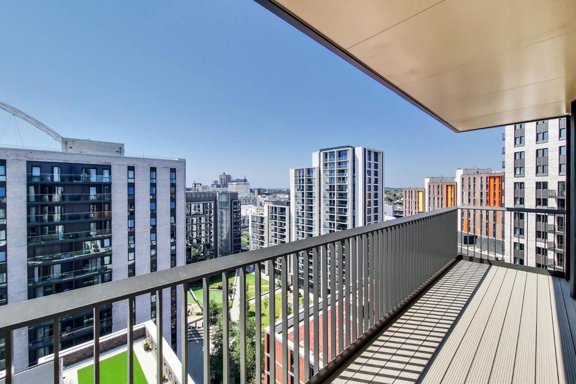 Botanical-Inspired Apartments At Repton Gardens Right In The Heart Of Wembley Park ロンドン エクステリア 写真