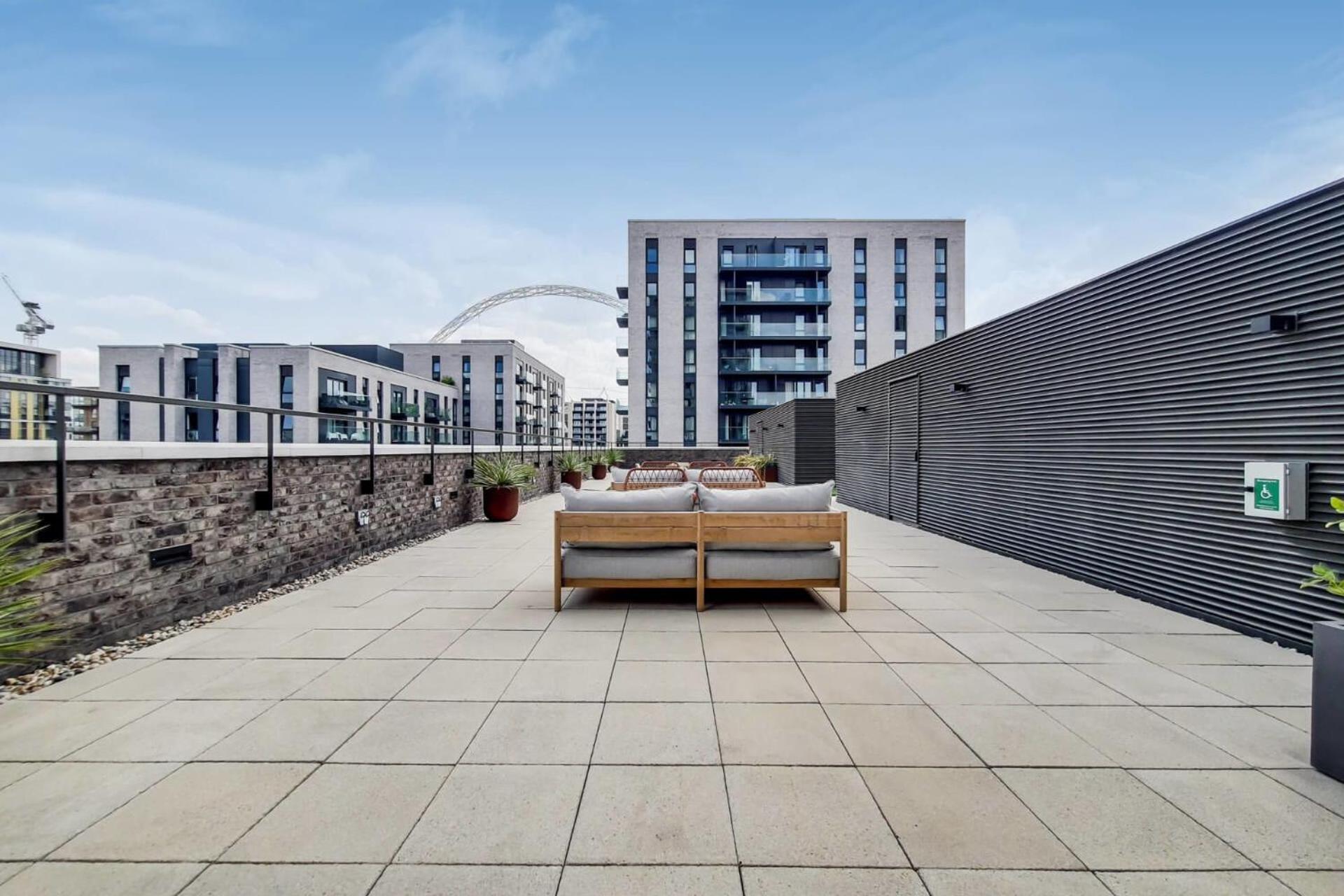 Botanical-Inspired Apartments At Repton Gardens Right In The Heart Of Wembley Park ロンドン エクステリア 写真