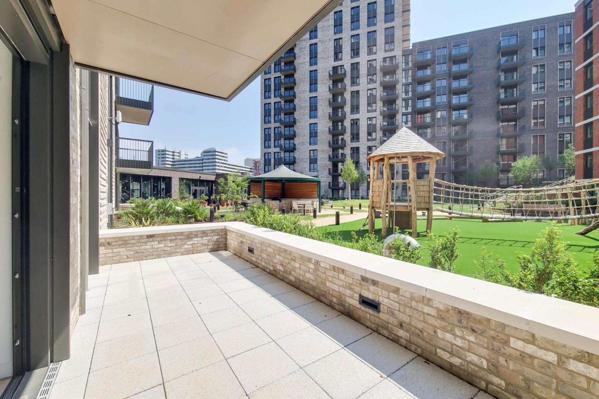 Botanical-Inspired Apartments At Repton Gardens Right In The Heart Of Wembley Park ロンドン エクステリア 写真