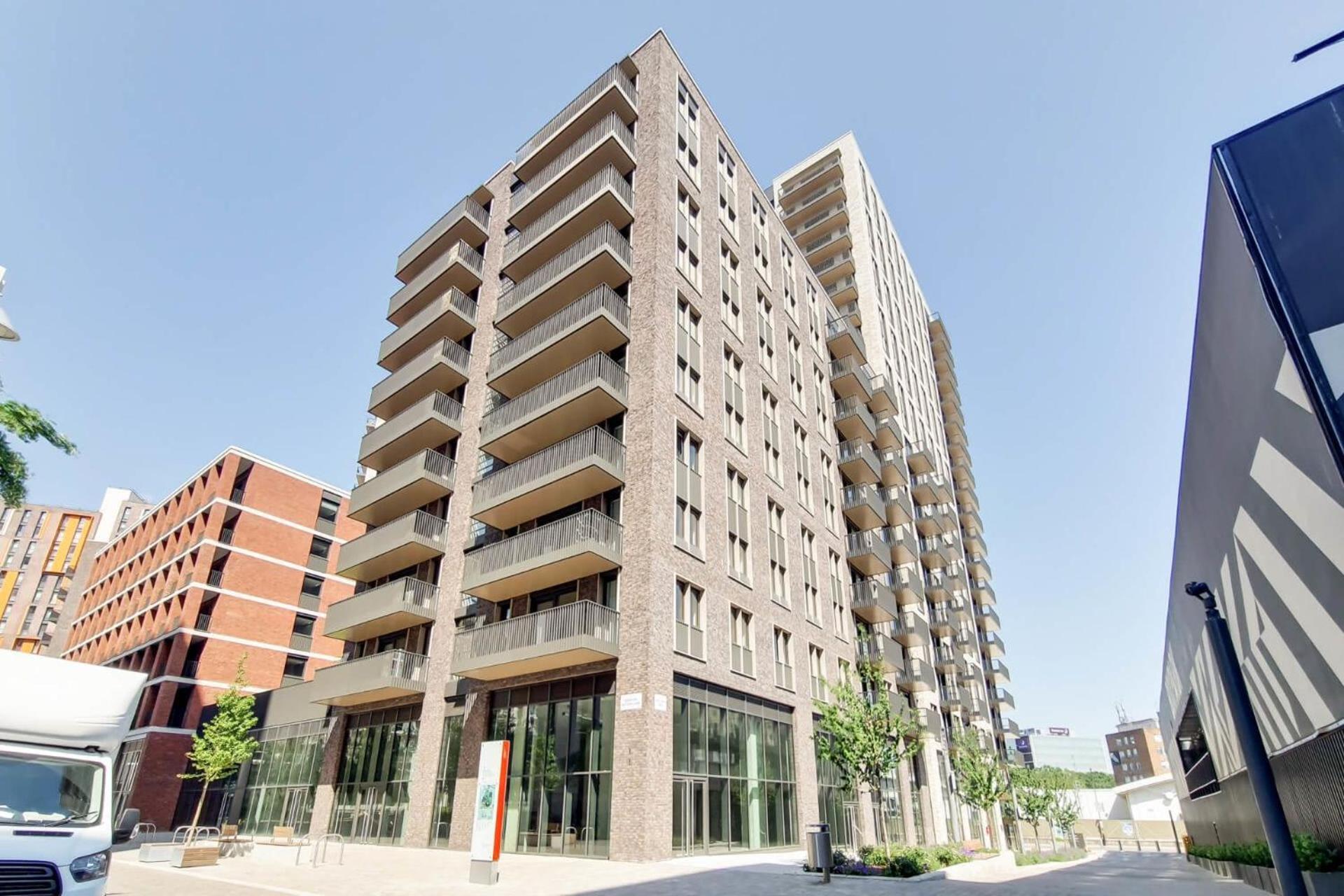 Botanical-Inspired Apartments At Repton Gardens Right In The Heart Of Wembley Park ロンドン エクステリア 写真